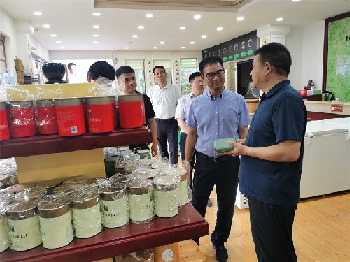 2023年7月13日，中國郵政集團公司河南省分公司夏總一行蒞臨廣義茶印象園參觀指導，給予我司發展高度評價